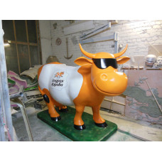Рекламная скульптура «Бодрая корова»
